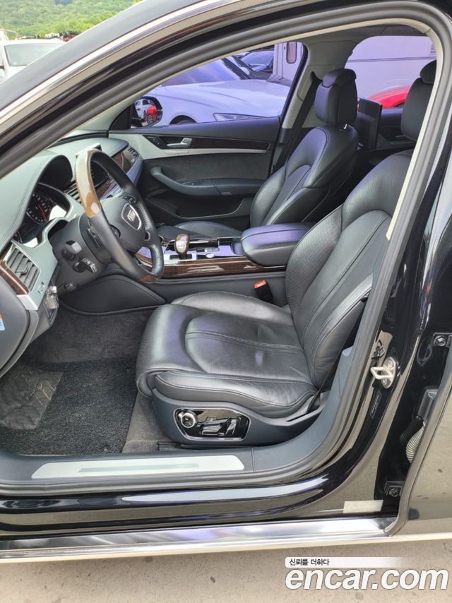 Audi A8 60 TFSI Quattro LWB D4 2015 — фото 9