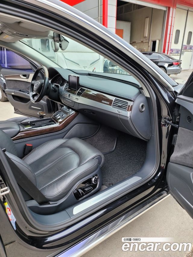 Audi A8 60 TFSI Quattro LWB D4 2015 — фото 10