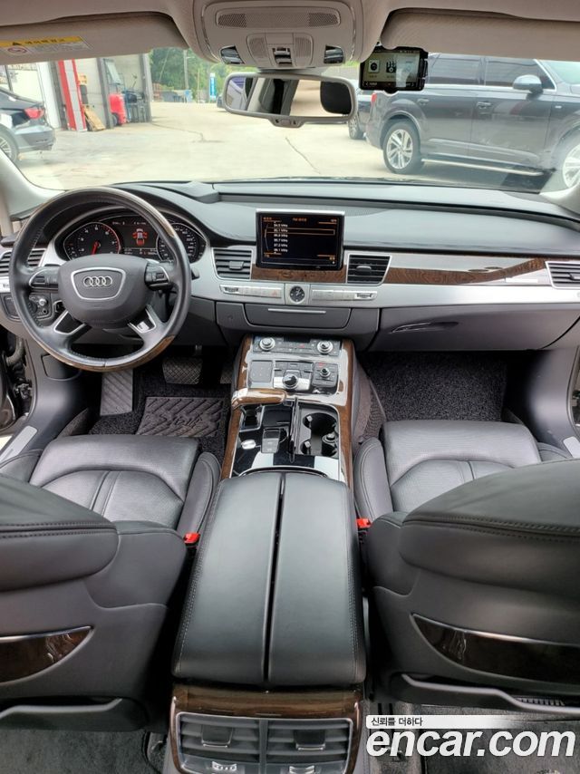 Audi A8 60 TFSI Quattro LWB D4 2015 — фото 16