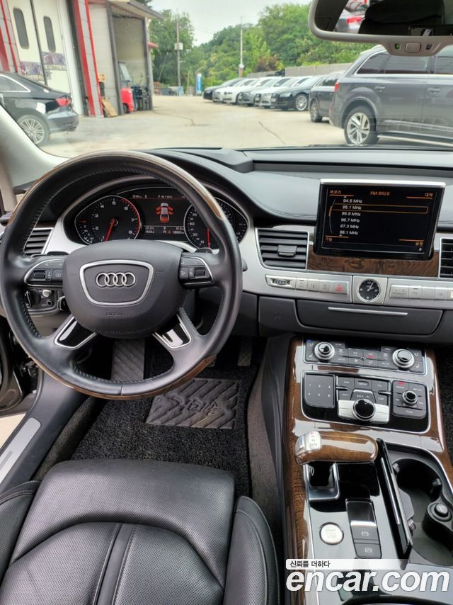 Audi A8 60 TFSI Quattro LWB D4 2015 — фото 17