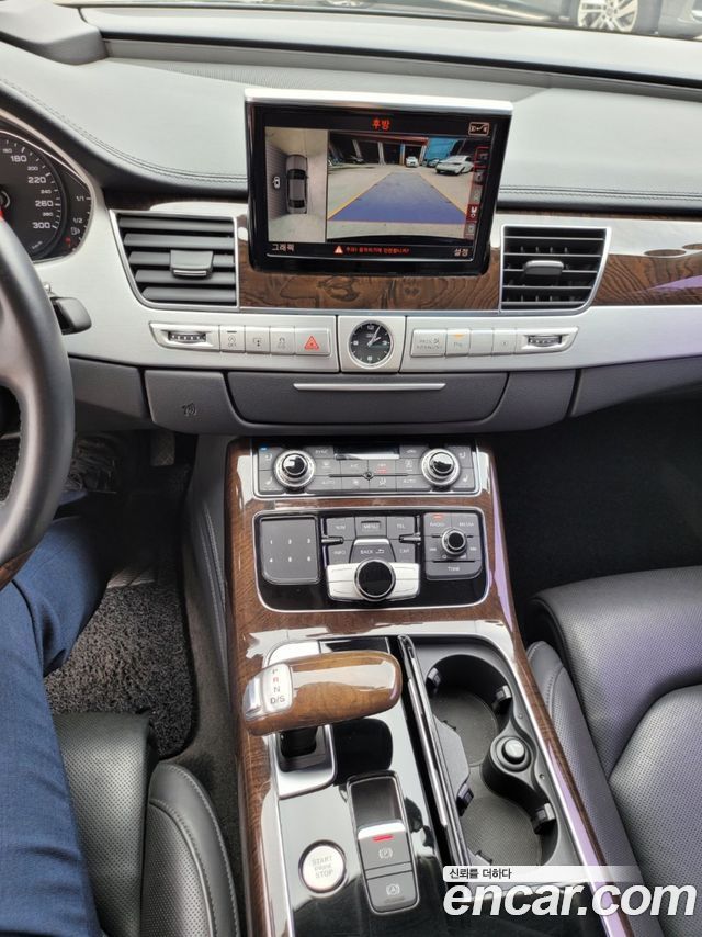 Audi A8 60 TFSI Quattro LWB D4 2015 — фото 21