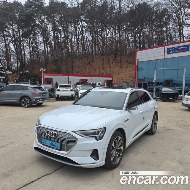 Audi e-tron 55 Quattro 2020 — фото 2