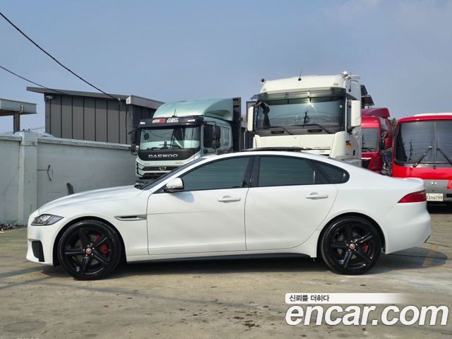 Jaguar XF (X260) 3.0 S AWD 2017 — фото 3