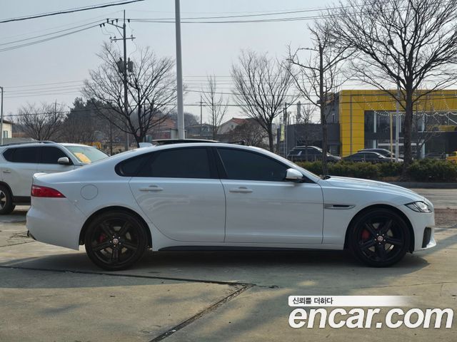 Jaguar XF (X260) 3.0 S AWD 2017 — фото 4