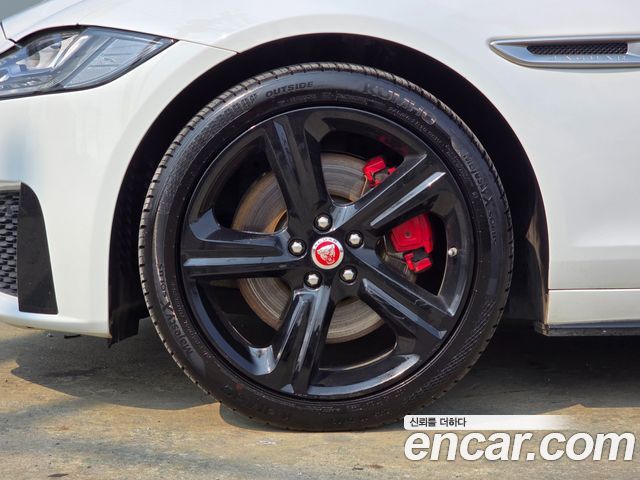 Jaguar XF (X260) 3.0 S AWD 2017 — фото 21