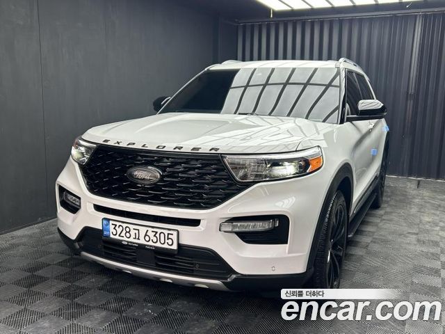 Ford Explorer (VI) 3.0 Platinum 4WD 2022 — фото 2