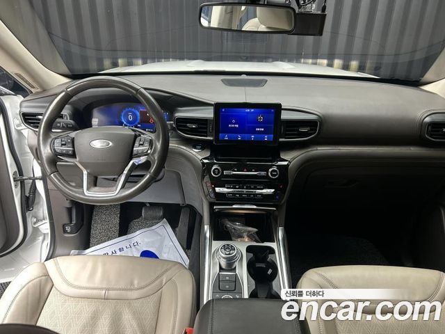 Ford Explorer (VI) 3.0 Platinum 4WD 2022 — фото 6