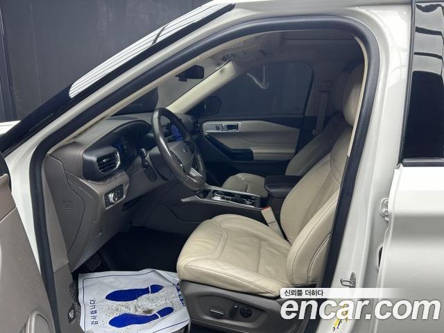 Ford Explorer (VI) 3.0 Platinum 4WD 2022 — фото 7