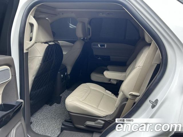 Ford Explorer (VI) 3.0 Platinum 4WD 2022 — фото 8
