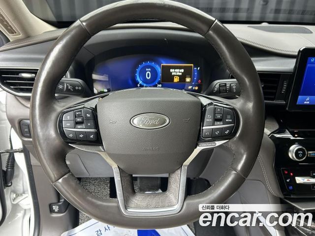 Ford Explorer (VI) 3.0 Platinum 4WD 2022 — фото 16