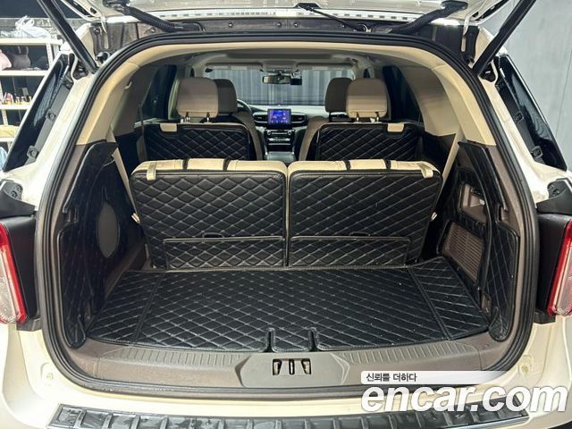 Ford Explorer (VI) 3.0 Platinum 4WD 2022 — фото 23