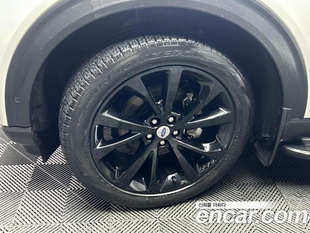 Ford Explorer (VI) 3.0 Platinum 4WD 2022 — фото 24