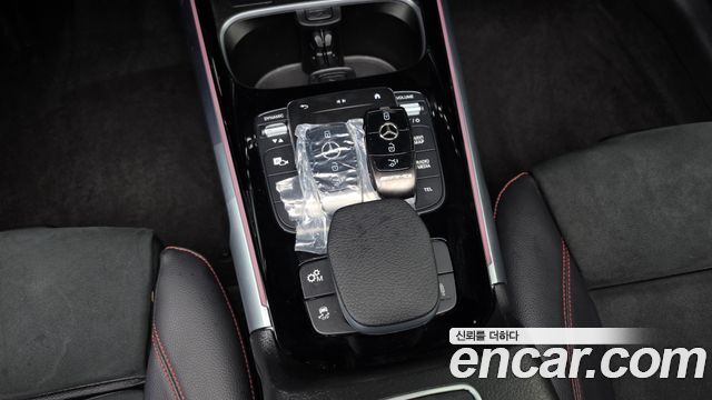 Mercedes-Benz GLB-Class (X247) AMG GLB35 4MATIC 2023 — фото 24