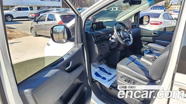 Hyundai Staria Lounge 9-Seater Inspiration 2022 — фото 10