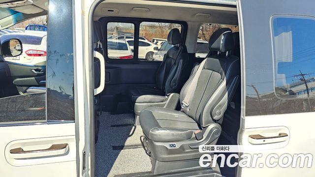 Hyundai Staria Lounge 9-Seater Inspiration 2022 — фото 11