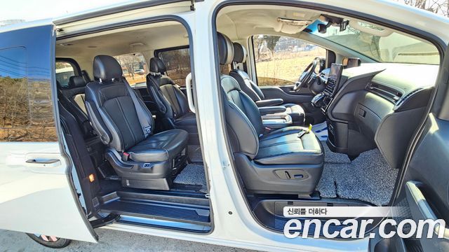 Hyundai Staria Lounge 9-Seater Inspiration 2022 — фото 12