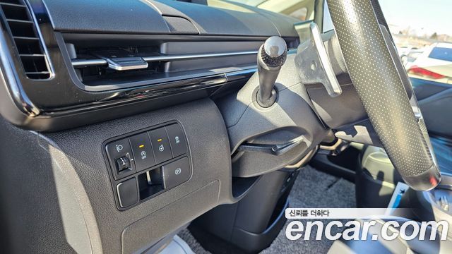 Hyundai Staria Lounge 9-Seater Inspiration 2022 — фото 14