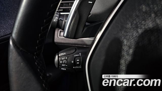 Peugeot 3008 (II) 1.6 BlueHDi Allure 2017 — фото 17
