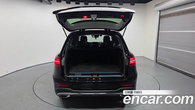 Mercedes-Benz GLC-Class (X253) GLC350e 4MATIC AMG Line 2019 — фото 20