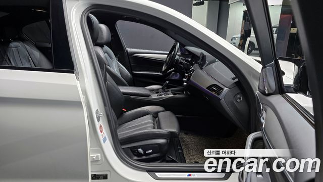 BMW 5 Series (G30) 520d M Sport package 2017 — фото 10