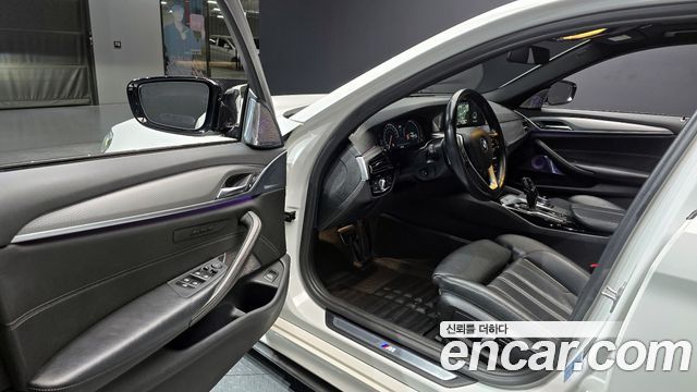 BMW 5 Series (G30) 520d M Sport package 2017 — фото 15