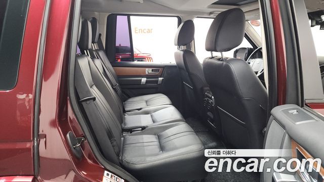 Land Rover Discovery 4 3.0 SDV6 SE 2016 — фото 16