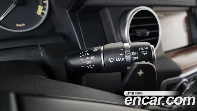 Land Rover Discovery 4 3.0 SDV6 SE 2016 — фото 18