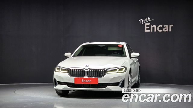 BMW 5 Series (G30) 523d Luxury 2021 — фото 3