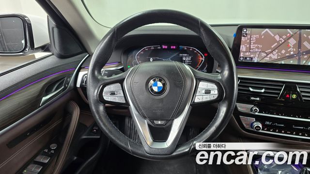 BMW 5 Series (G30) 523d Luxury 2021 — фото 13