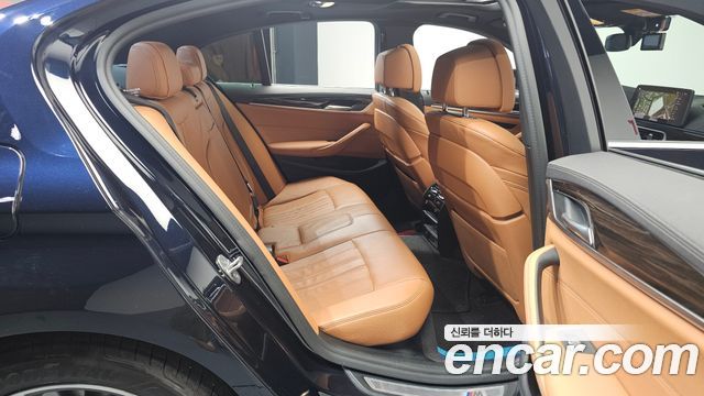 BMW 5 Series (G30) 520i M Sport 2022 — фото 12