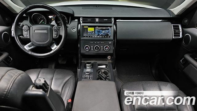 Land Rover Discovery 5 2.0 SD4 SE 2018 — фото 7