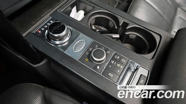 Land Rover Discovery 5 2.0 SD4 SE 2018 — фото 9