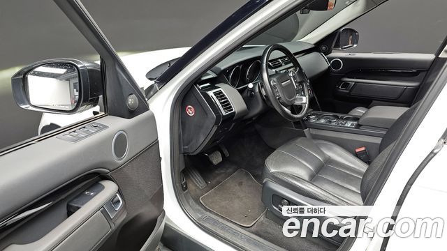 Land Rover Discovery 5 2.0 SD4 SE 2018 — фото 12