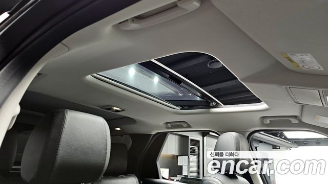 Land Rover Discovery 5 2.0 SD4 SE 2018 — фото 19