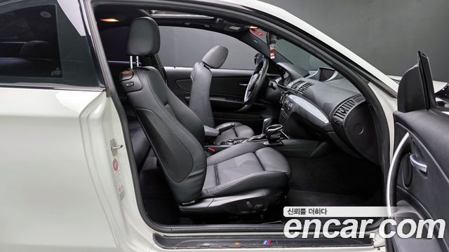 BMW 1 Series (E82) 120d Coupe M Sport 2011 — фото 10