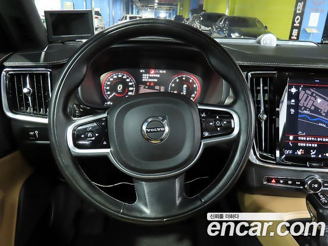 Volvo V90 Cross Country T5 Pro AWD 2018 — фото 19