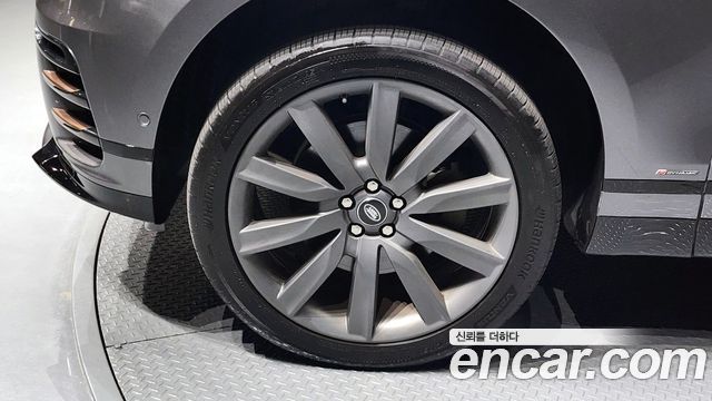 Land Rover Range Rover Velar 3.0 D300 R-Dynamic HSE 2018 — фото 5
