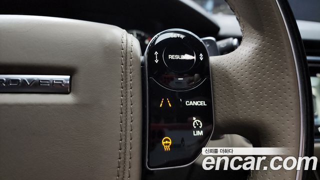 Land Rover Range Rover Velar 3.0 D300 R-Dynamic HSE 2018 — фото 13
