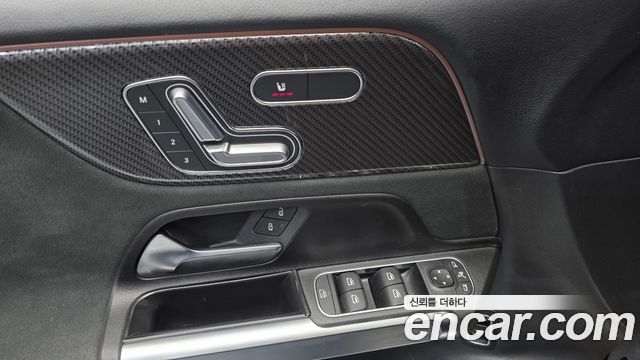 Mercedes-Benz GLB-Class (X247) AMG GLB35 4MATIC 2022 — фото 18