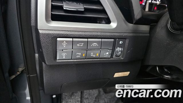 KG Mobility (SsangYong) Beautiful Korando Gasoline 1.5 2WD C5 Plus 2022 — фото 17