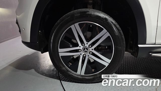 Mercedes-Benz GLE-Class (W167) GLE300d 4MATIC 2020 — фото 5
