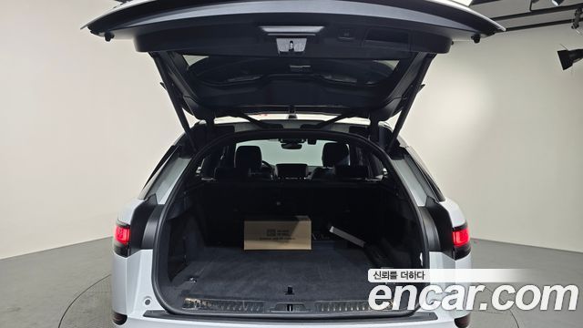 Land Rover Range Rover Velar 3.0 P400 R-Dynamic SE 2022 — фото 24
