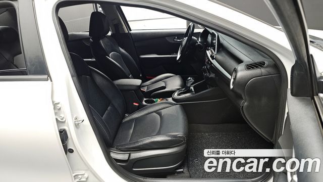 Kia K3 Standard 2021 — фото 10