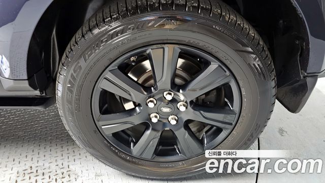Land Rover Discovery 4 3.0 SDV6 SE 2016 — фото 5