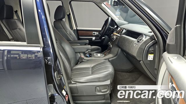 Land Rover Discovery 4 3.0 SDV6 SE 2016 — фото 11
