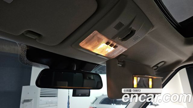 Land Rover Discovery 4 3.0 SDV6 SE 2016 — фото 17