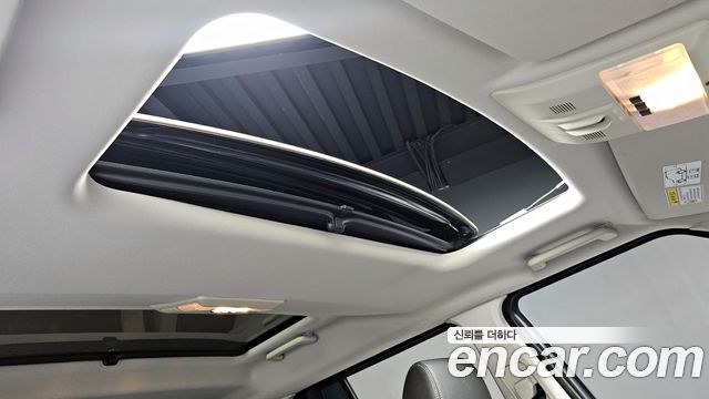 Land Rover Discovery 4 3.0 SDV6 SE 2016 — фото 19
