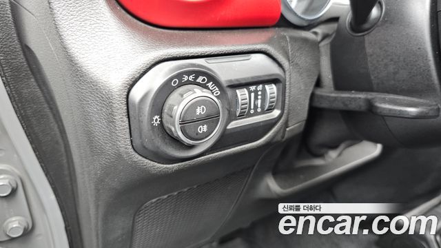 Jeep Wrangler (JL) 2.0 Rubicon Power Top 4Door 2019 — фото 18