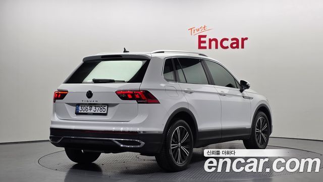 Volkswagen Tiguan (II) 2.0 TDI Premium 2024 — фото 2