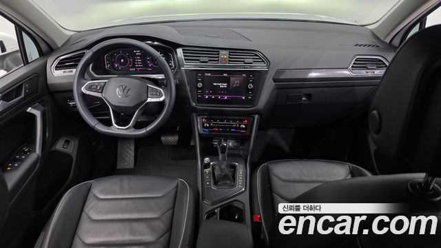 Volkswagen Tiguan (II) 2.0 TDI Premium 2024 — фото 7